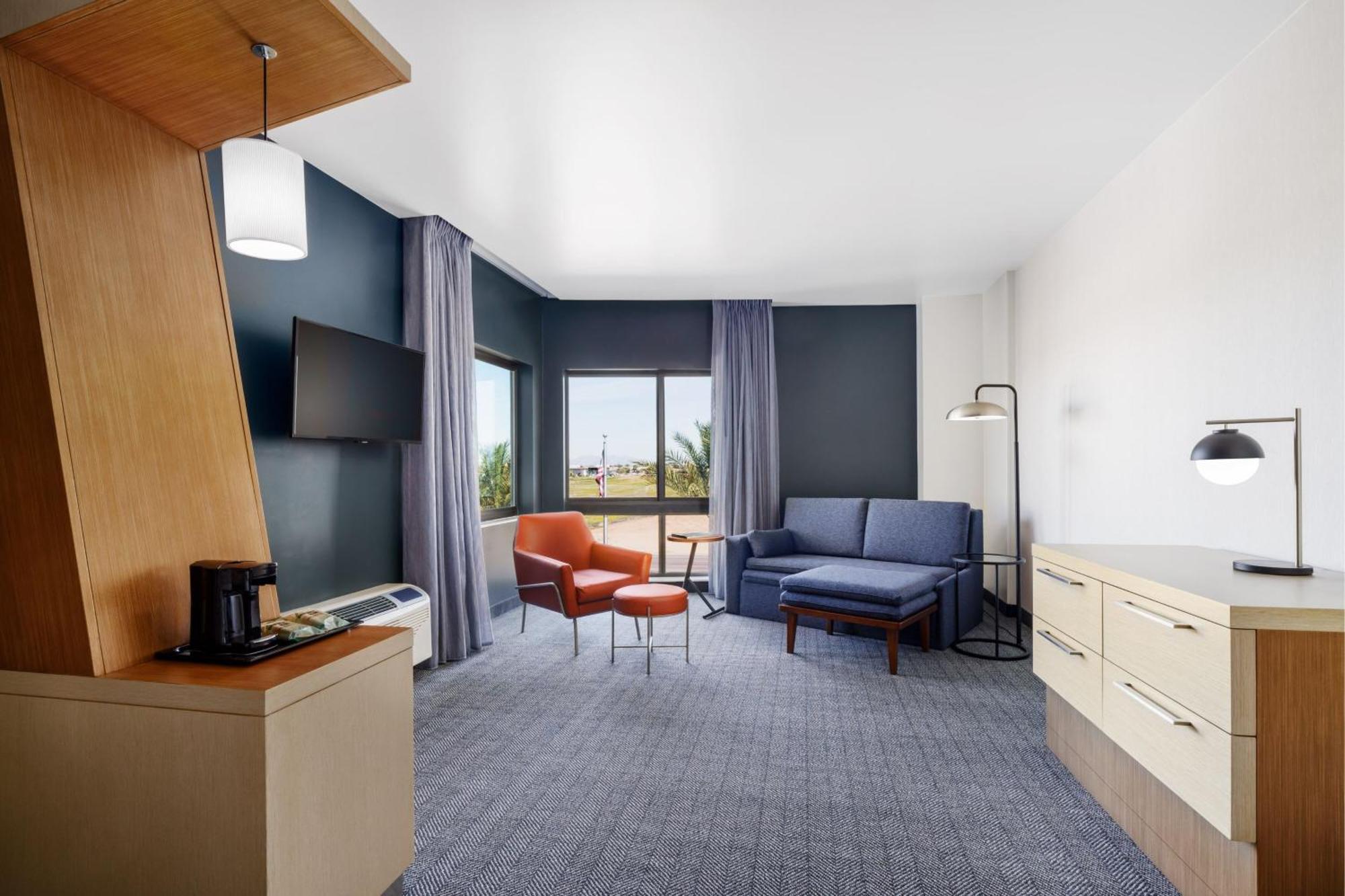 Courtyard By Marriott Phoenix Mesa Gateway Airport Exterior foto