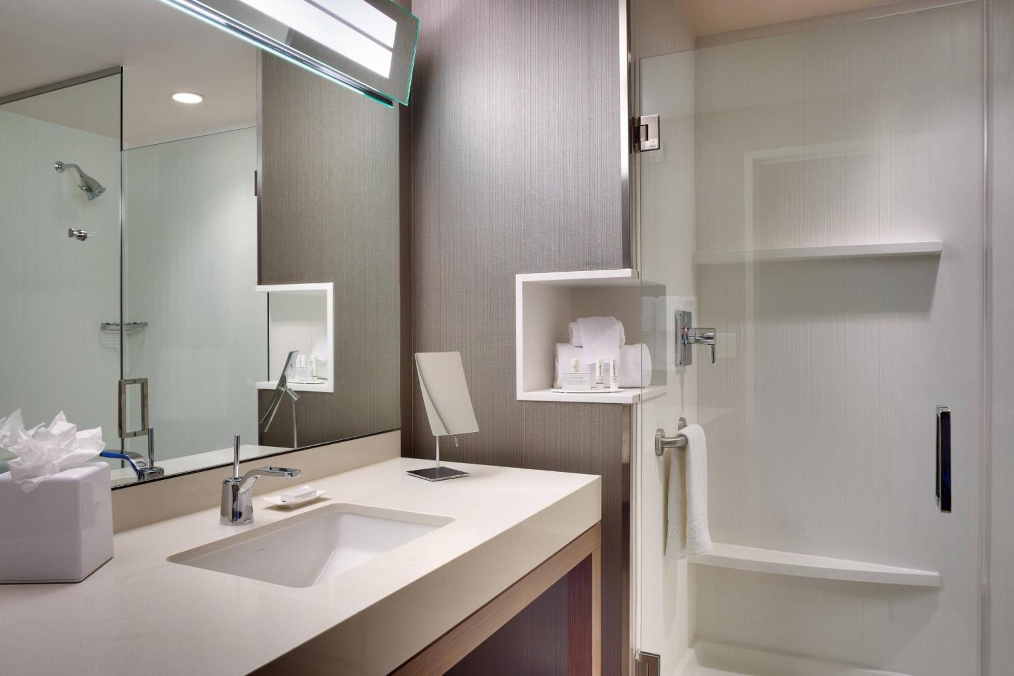 Courtyard By Marriott Phoenix Mesa Gateway Airport Exterior foto