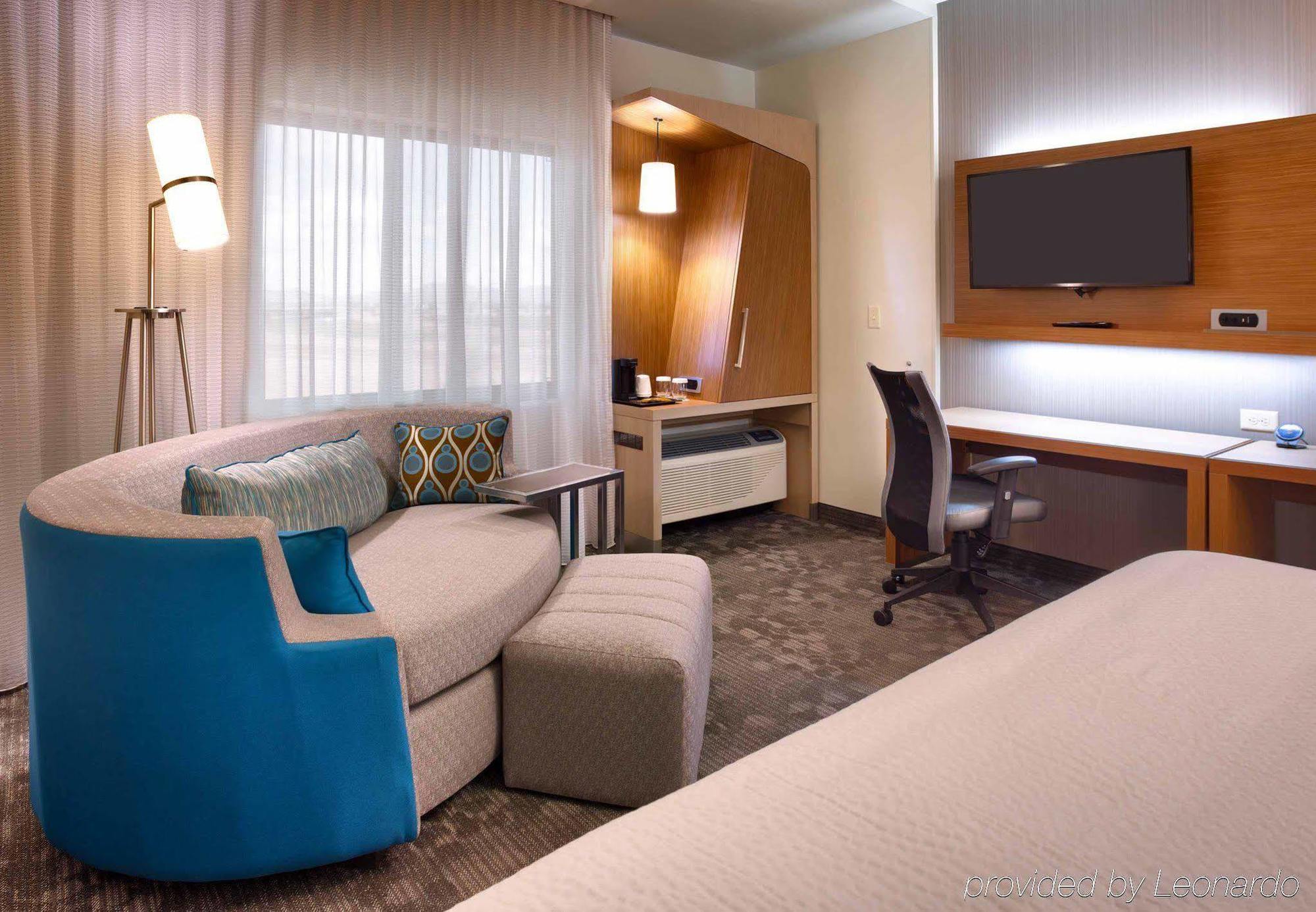 Courtyard By Marriott Phoenix Mesa Gateway Airport Exterior foto