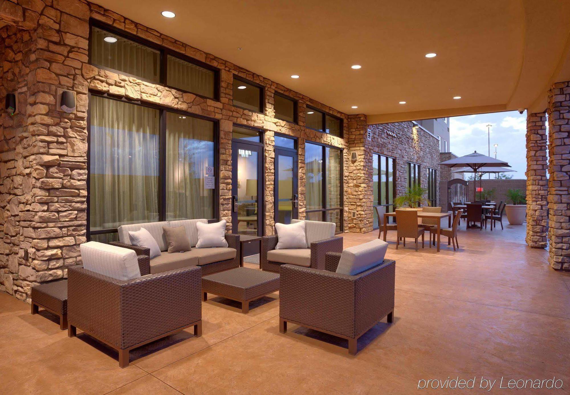 Courtyard By Marriott Phoenix Mesa Gateway Airport Exterior foto
