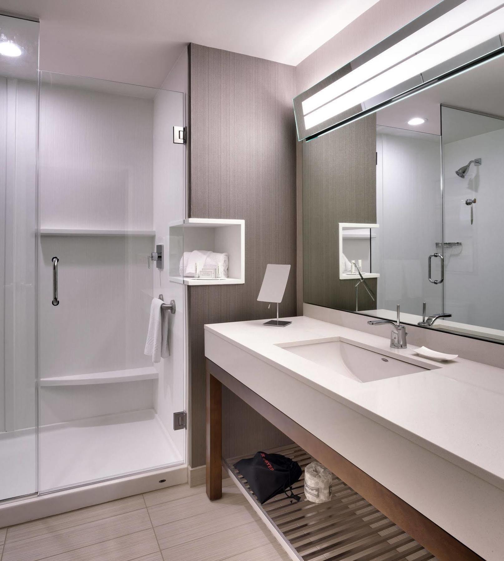 Courtyard By Marriott Phoenix Mesa Gateway Airport Exterior foto